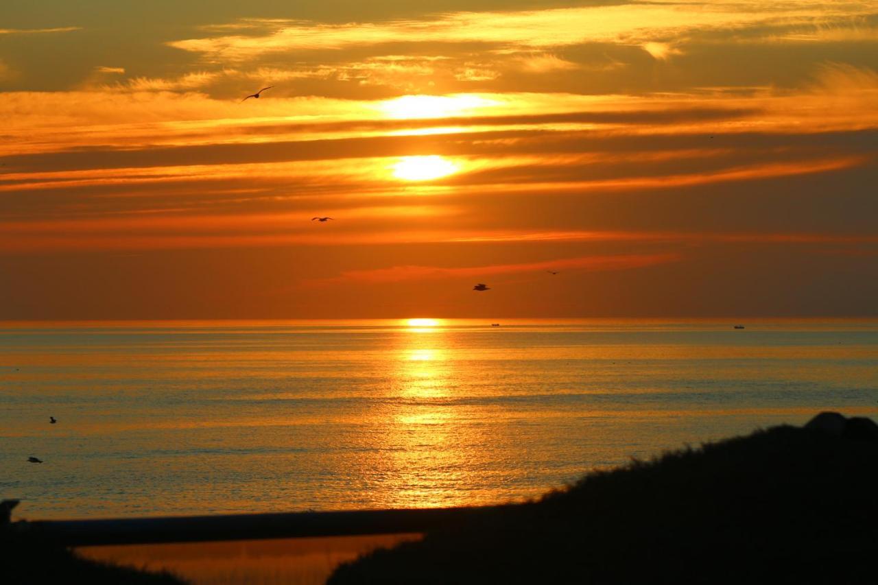 Manawa Camp Bed and Breakfast Costa da Caparica Exterior foto