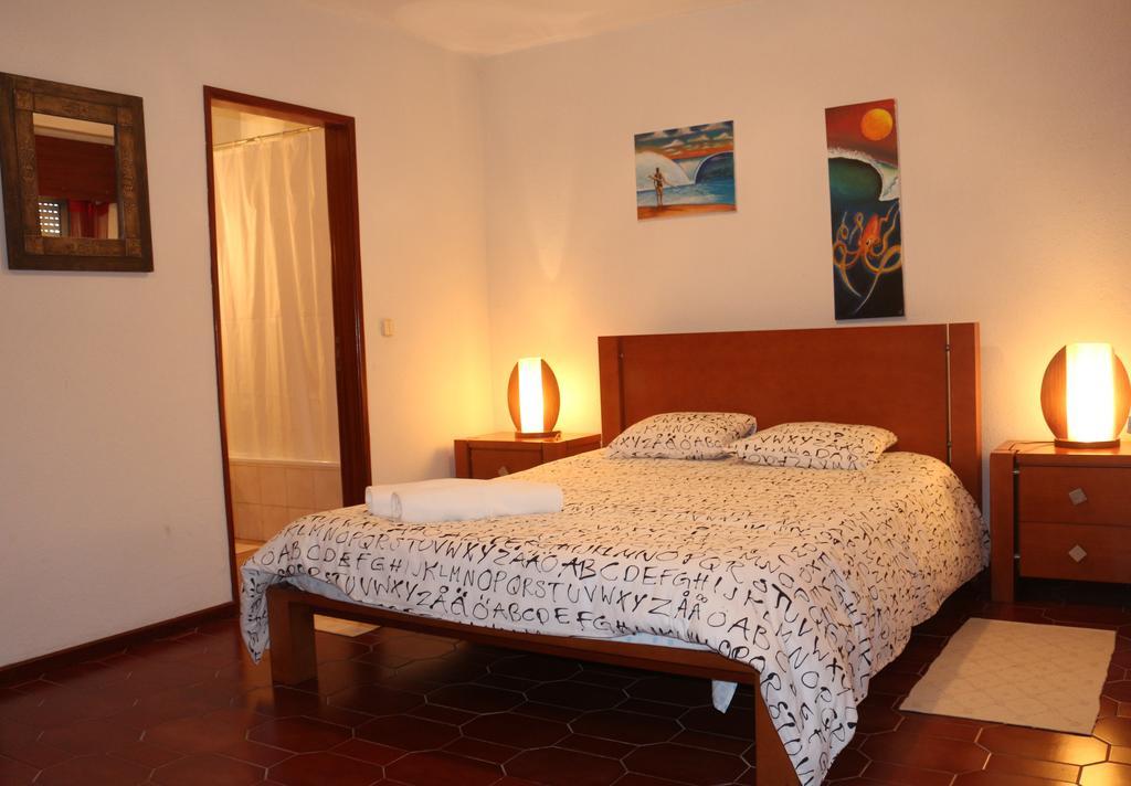 Manawa Camp Bed and Breakfast Costa da Caparica Habitación foto