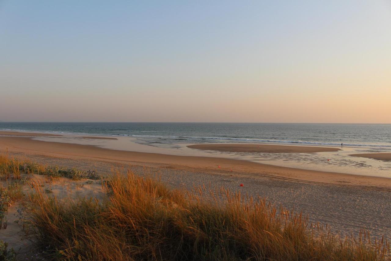 Manawa Camp Bed and Breakfast Costa da Caparica Exterior foto